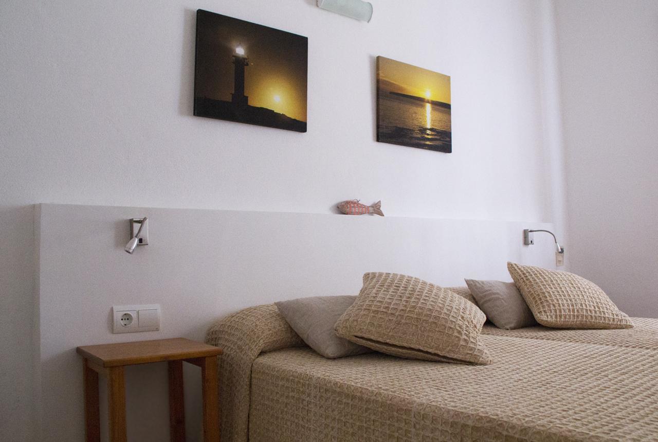 Vivendes Adelina - Escapada Formentera Guest House Es Pujols Bagian luar foto